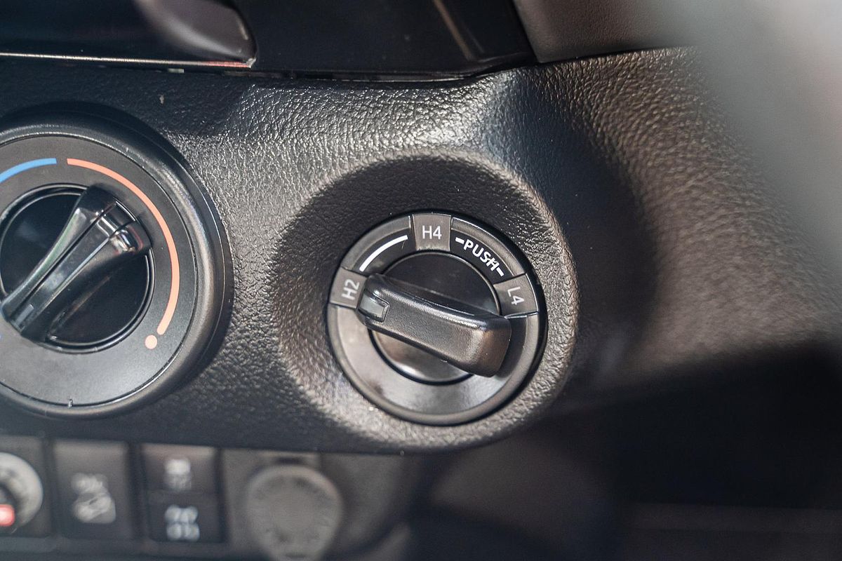 2023 Toyota Hilux SR GUN126R 4X4