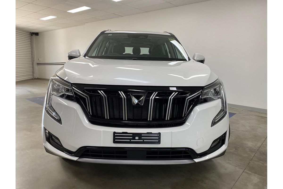 2025 Mahindra XUV700 AX7L