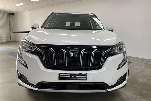 2025 Mahindra XUV700 AX7L