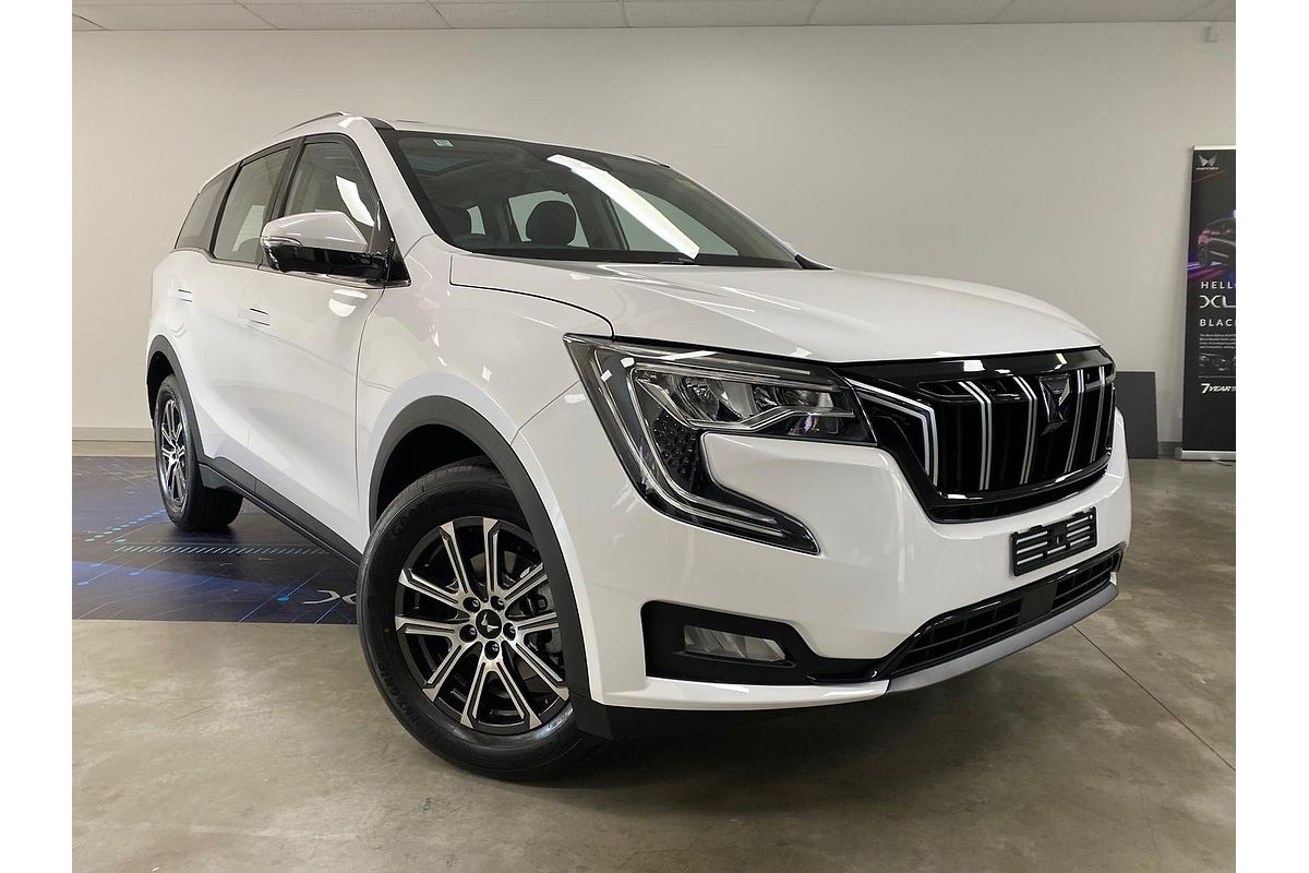 2025 Mahindra XUV700 AX7L