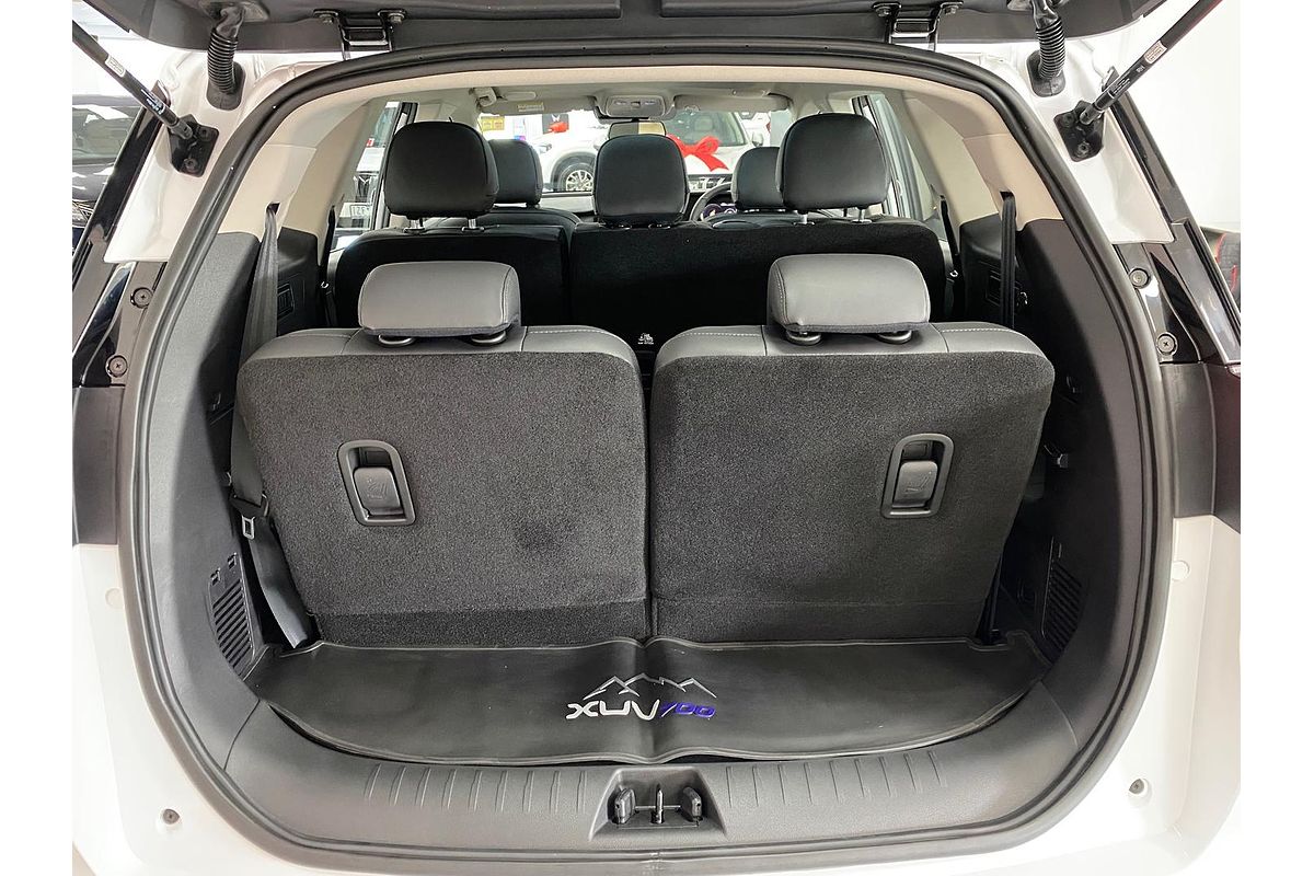 2025 Mahindra XUV700 AX7L