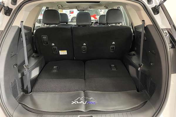 2025 Mahindra XUV700 AX7L