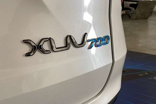 2025 Mahindra XUV700 AX7L