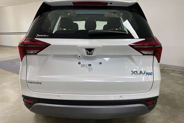 2025 Mahindra XUV700 AX7L