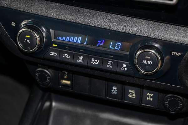 2017 Toyota Hilux SR5 GUN126R 4X4