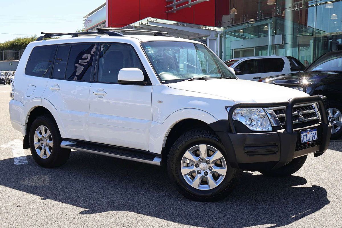 2016 Mitsubishi Pajero GLX NX