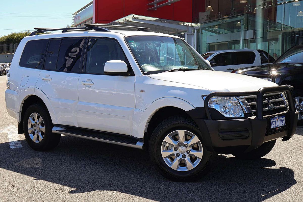 2016 Mitsubishi Pajero GLX NX