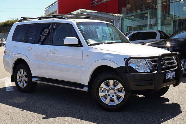 2016 Mitsubishi Pajero GLX NX