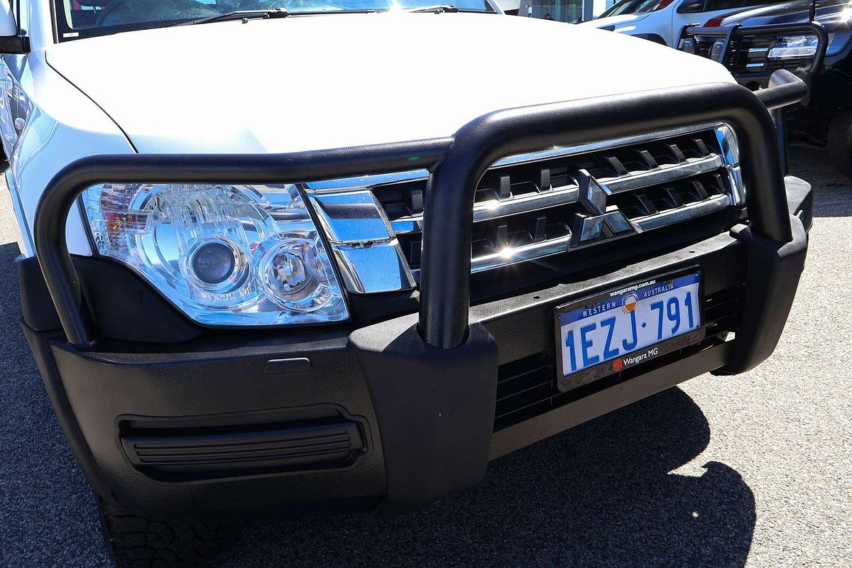 2016 Mitsubishi Pajero GLX NX