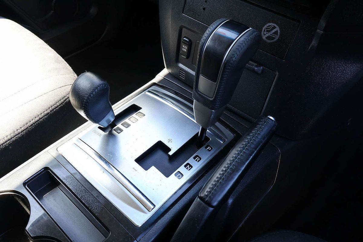 2016 Mitsubishi Pajero GLX NX