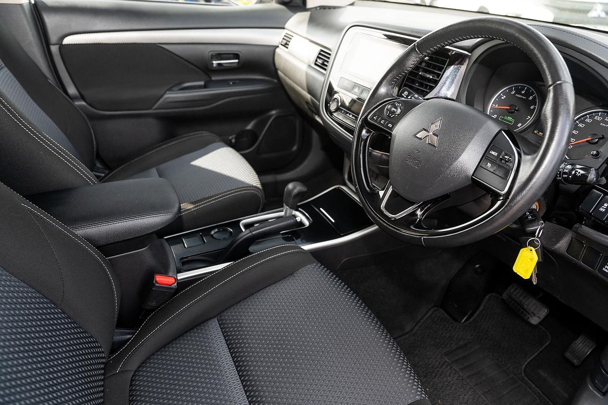 2017 Mitsubishi Outlander LS ZK