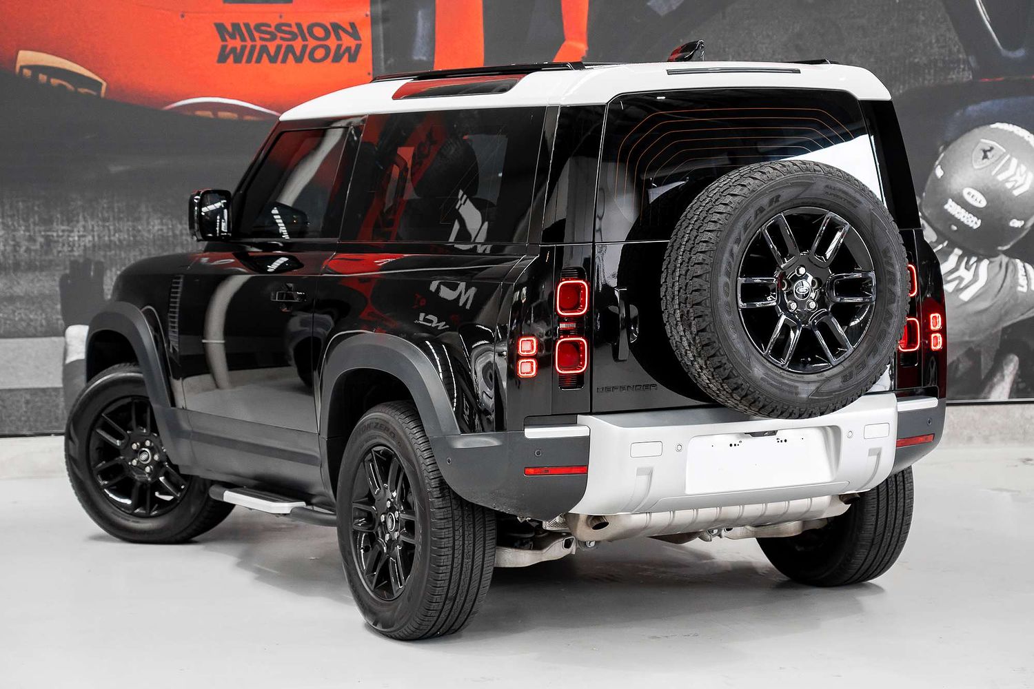 2021 Land Rover Defender 90 P300