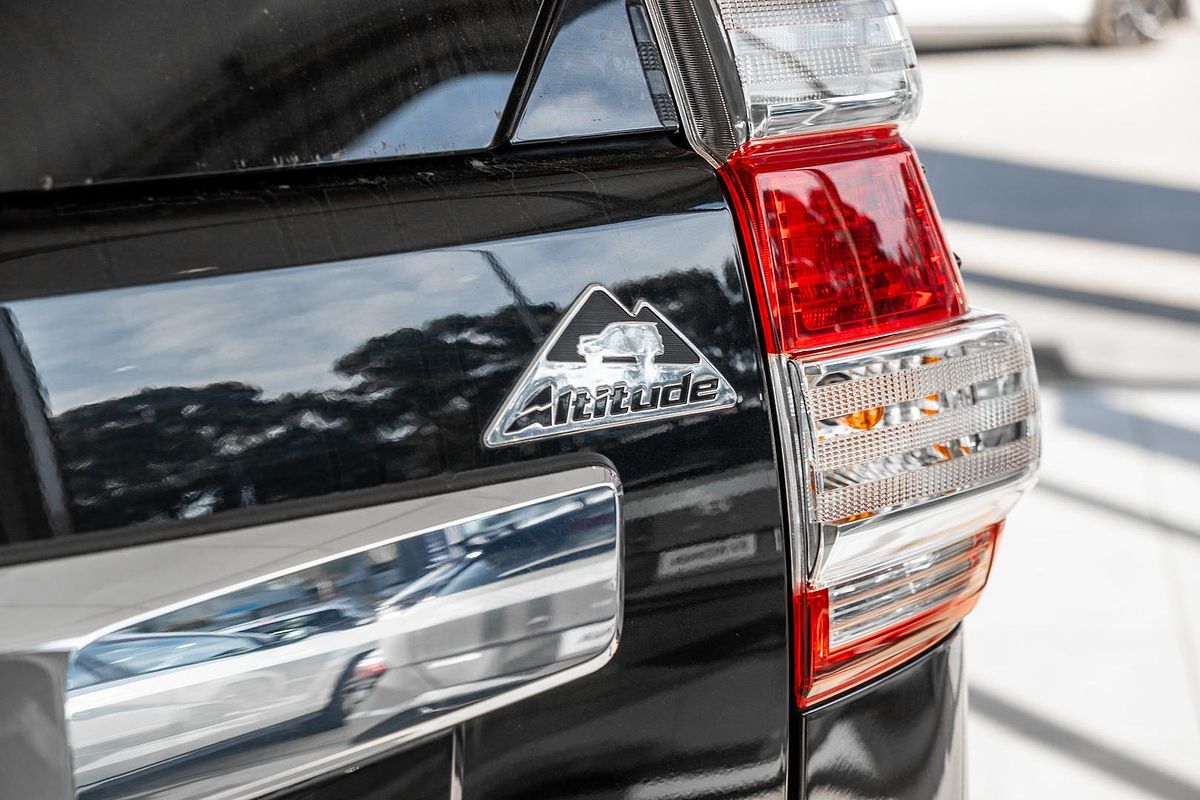 2017 Toyota Landcruiser Prado Altitude GDJ150R