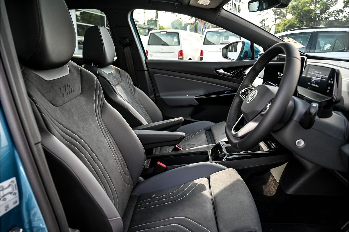 2025 Volkswagen ID.4 Pro E2