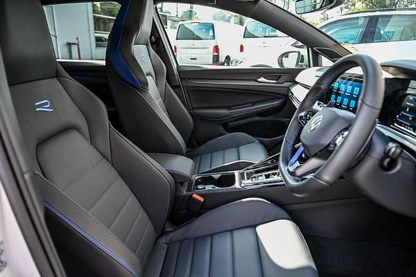 2024 Volkswagen Golf R 8