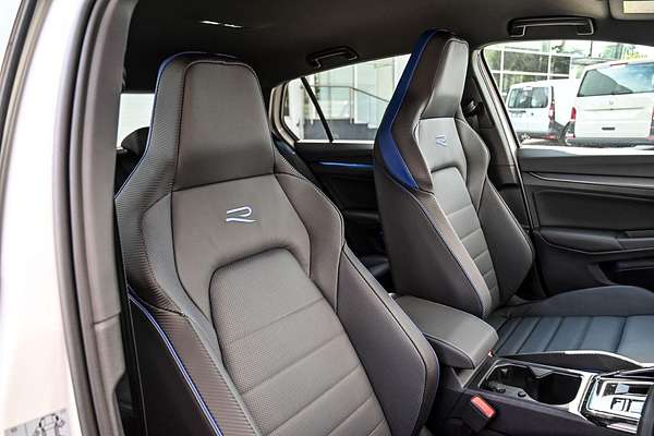 2024 Volkswagen Golf R 8