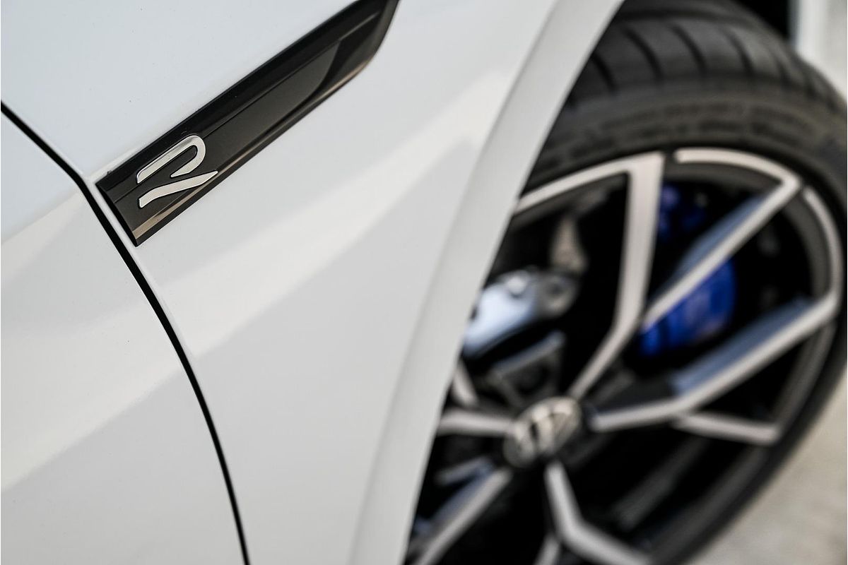 2024 Volkswagen Golf R 8