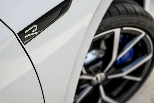 2024 Volkswagen Golf R 8
