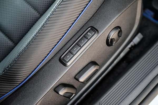 2024 Volkswagen Golf R 8