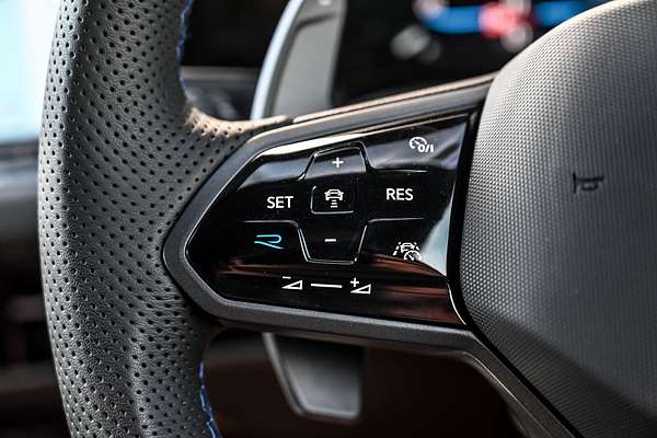 2024 Volkswagen Golf R 8