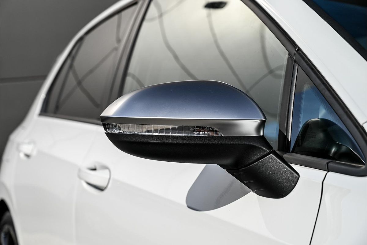 2024 Volkswagen Golf R 8