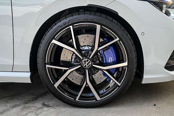 2024 Volkswagen Golf R 8