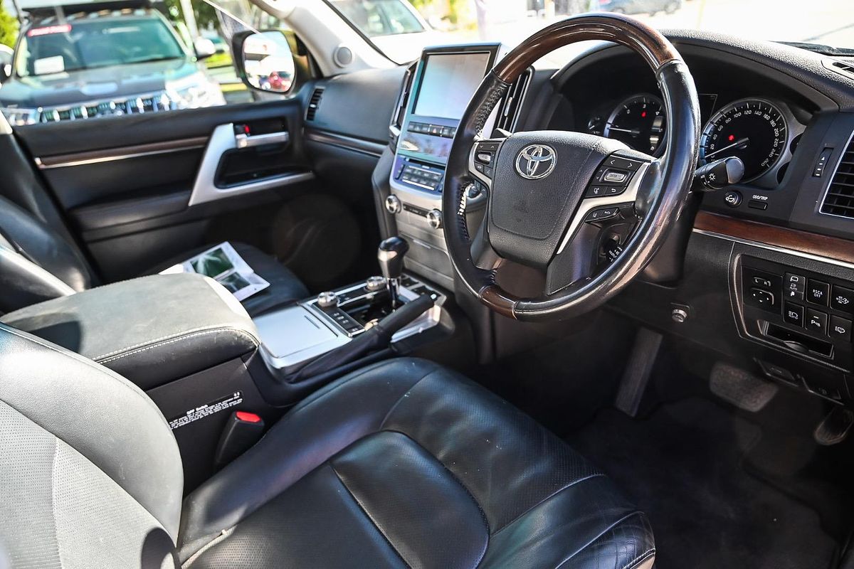2018 Toyota Landcruiser Sahara VDJ200R