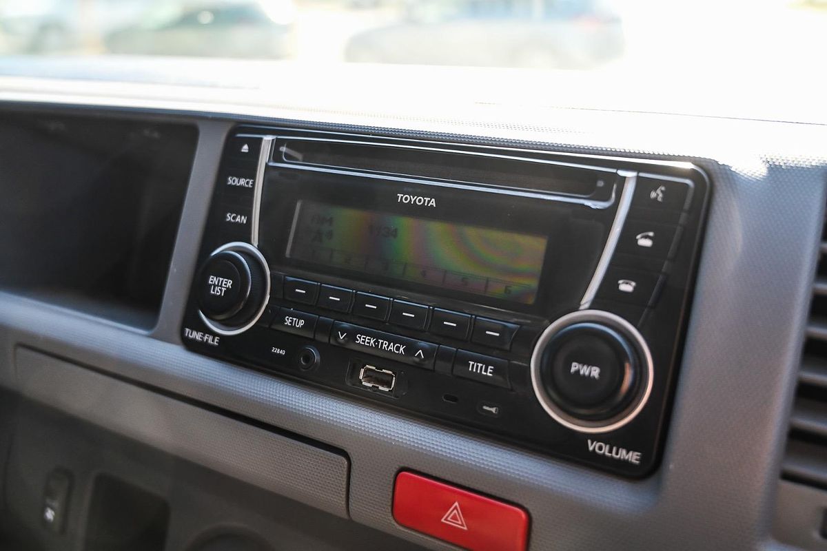 2013 Toyota Hiace KDH221R