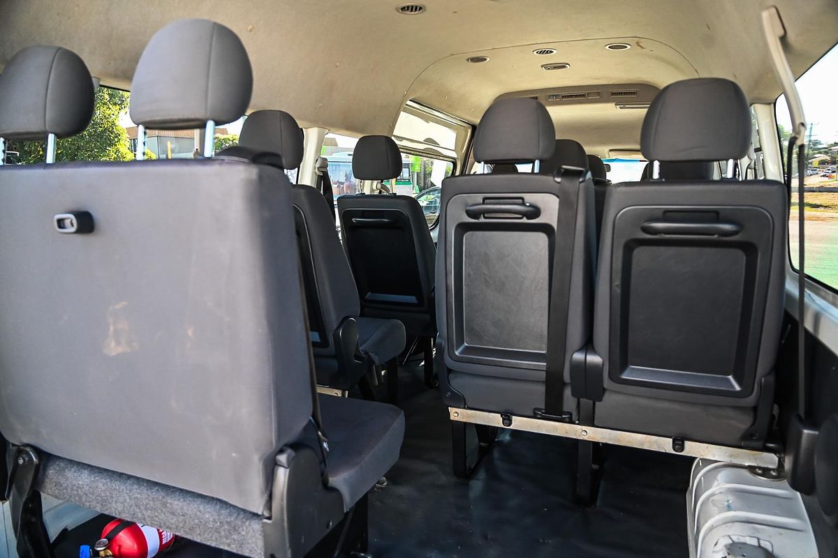 2013 Toyota Hiace KDH221R