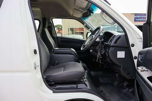 2017 Toyota Hiace Commuter KDH223R