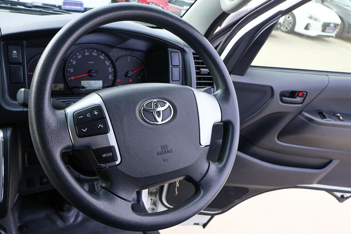 2017 Toyota Hiace Commuter KDH223R