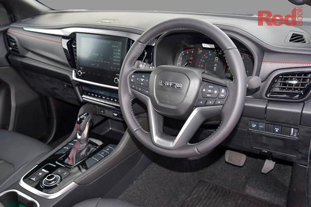 2024 Isuzu MU-X X-TERRAIN