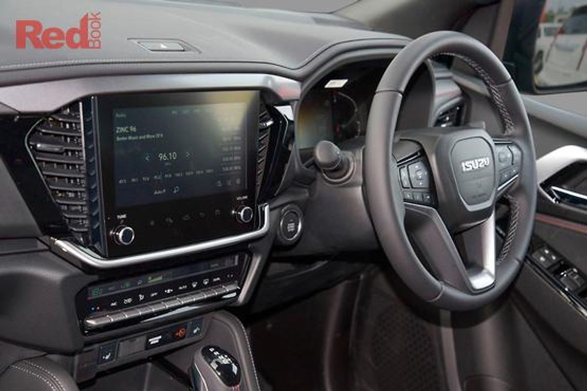 2024 Isuzu MU-X X-TERRAIN