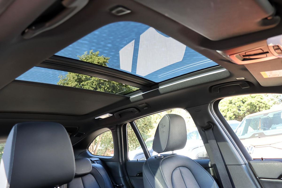 2018 BMW X1 xDrive25i F48