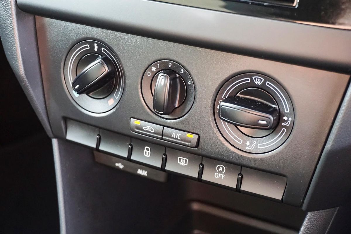 2016 SKODA Rapid NH