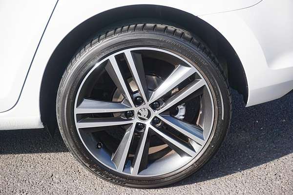 2016 SKODA Rapid NH