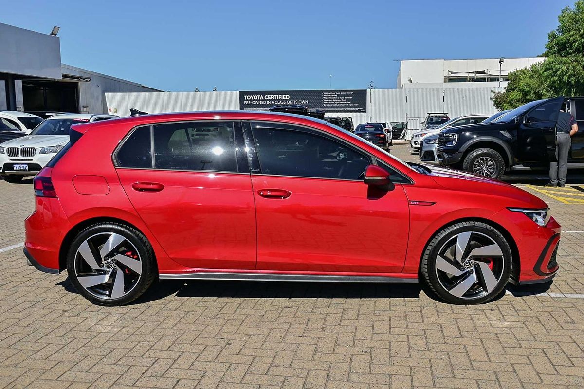 2022 Volkswagen Golf GTI 8