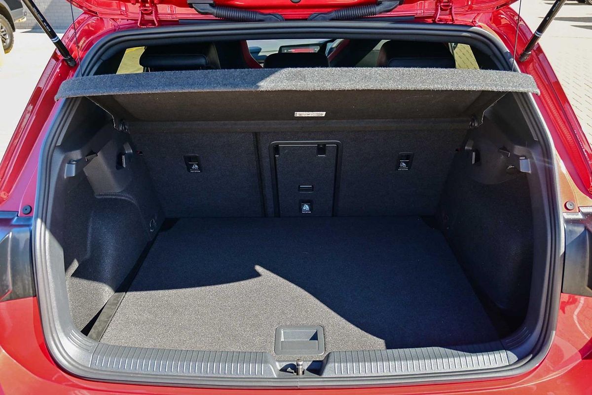 2022 Volkswagen Golf GTI 8