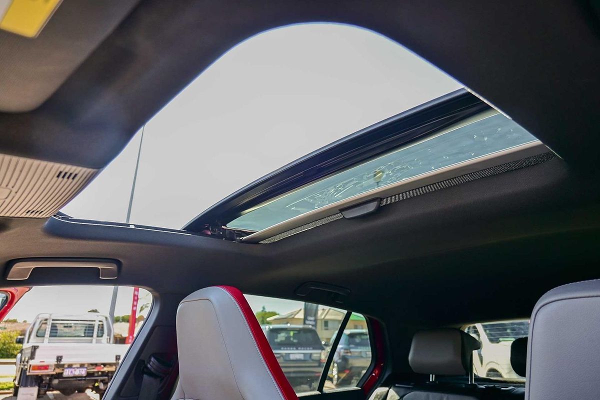2022 Volkswagen Golf GTI 8