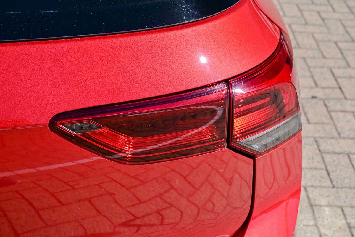 2022 Volkswagen Golf GTI 8
