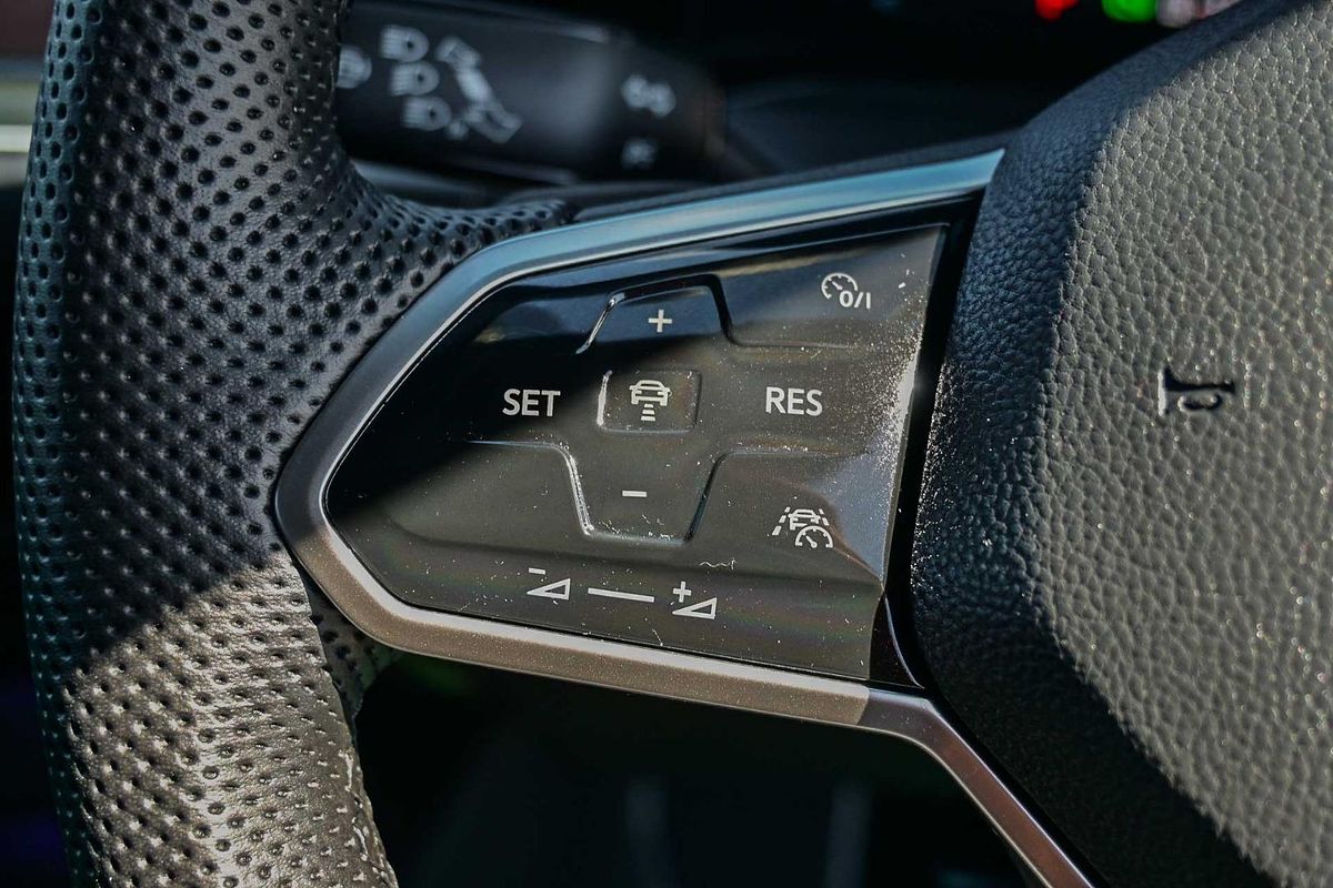 2022 Volkswagen Golf GTI 8