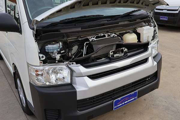 2017 Toyota Hiace Commuter KDH223R