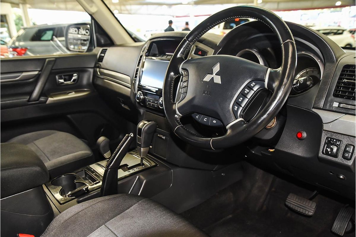 2019 Mitsubishi Pajero GLX NX