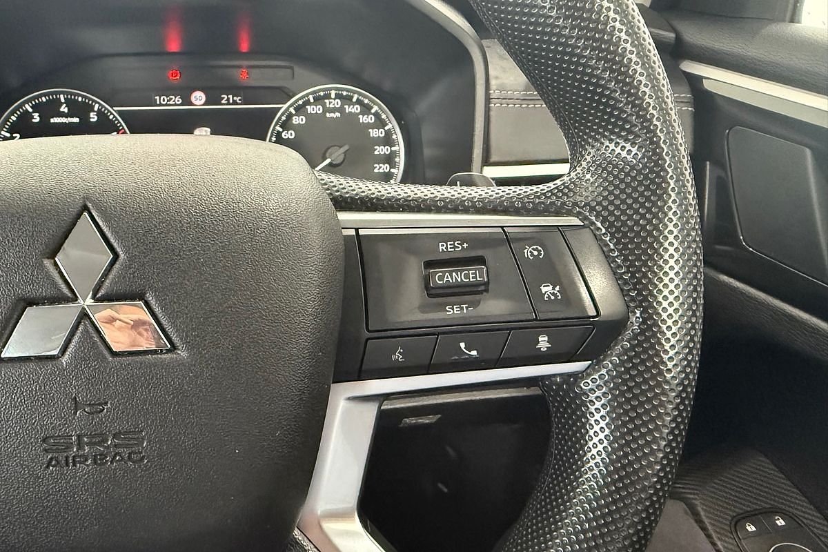 2023 Mitsubishi Outlander ES ZM
