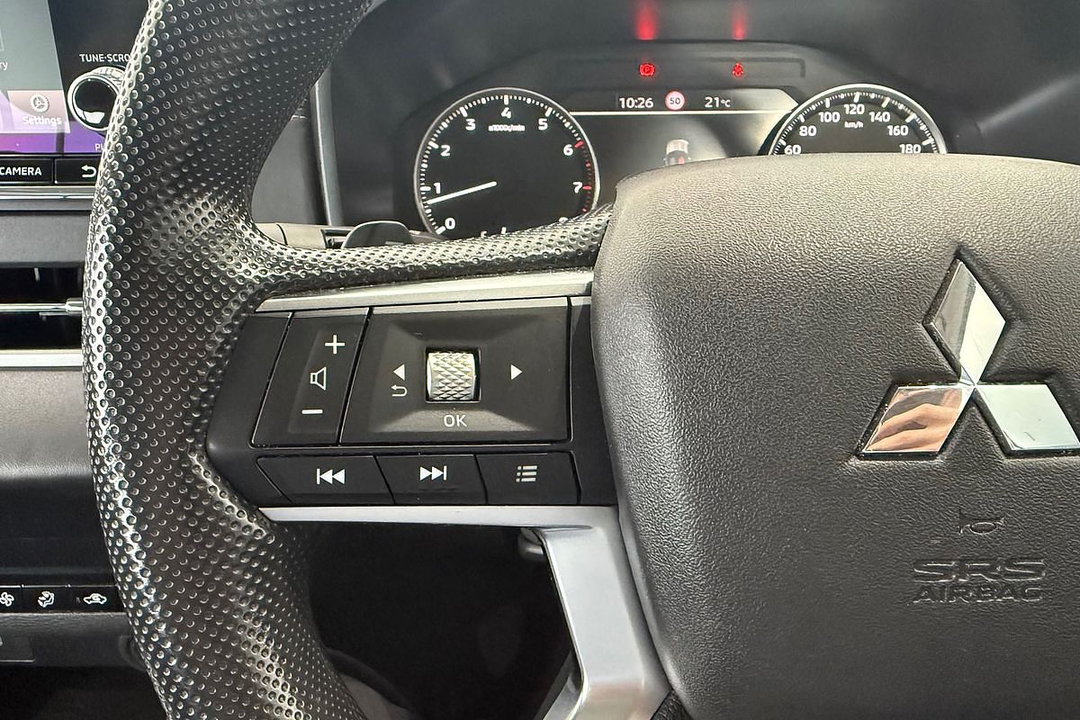 2023 Mitsubishi Outlander ES ZM