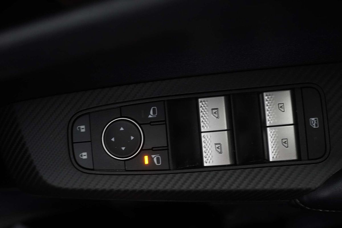 2023 Mitsubishi Outlander ES ZM