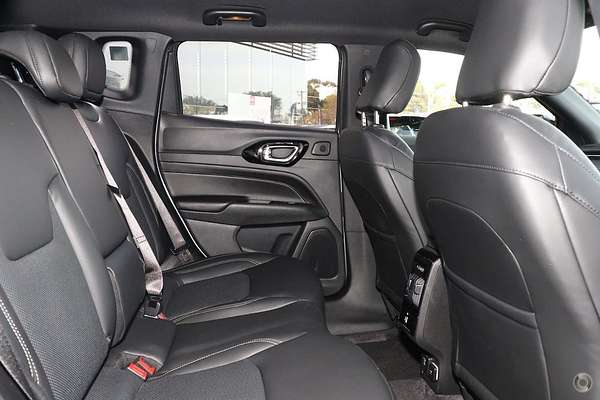 2023 Jeep Compass S-Limited M6