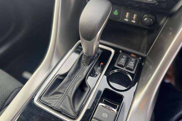 2024 Mitsubishi Eclipse Cross Black Edition YB