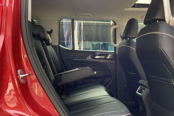 2023 GWM Tank 300 Ultra Hybrid P01