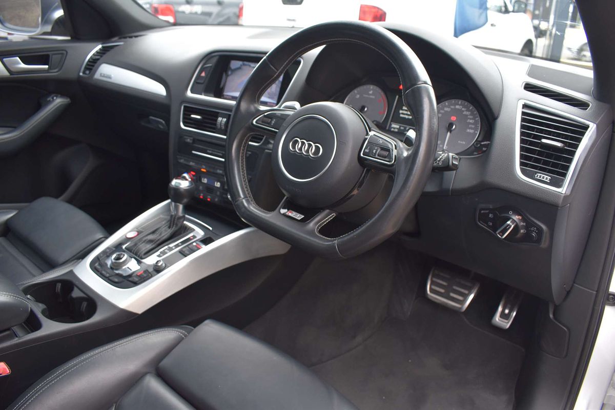2014 Audi SQ5 TDI 8R